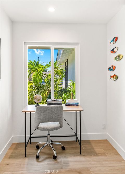 Tiny photo for 20692 Kelvin Ln, Huntington Beach, CA 92646 (MLS # OC26065435)