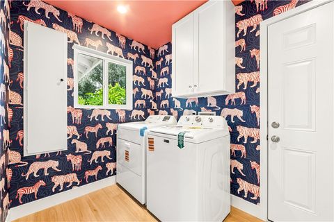 Tiny photo for 20692 Kelvin Ln, Huntington Beach, CA 92646 (MLS # OC26065435)