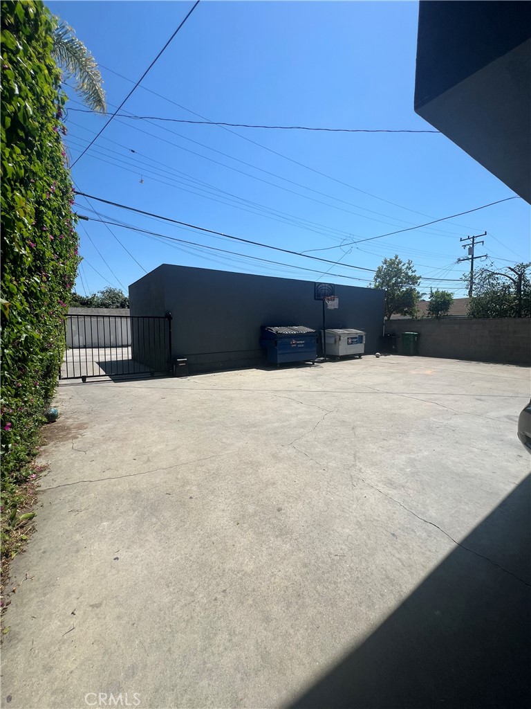 412 W Queen Street