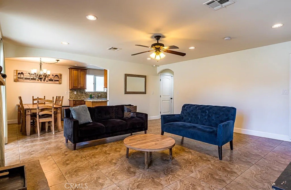Properties 4 7101 Fallbrook Avenue