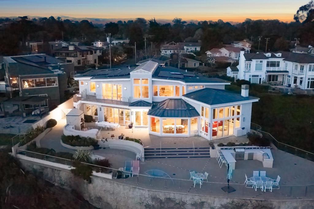 422 Seaview Drive