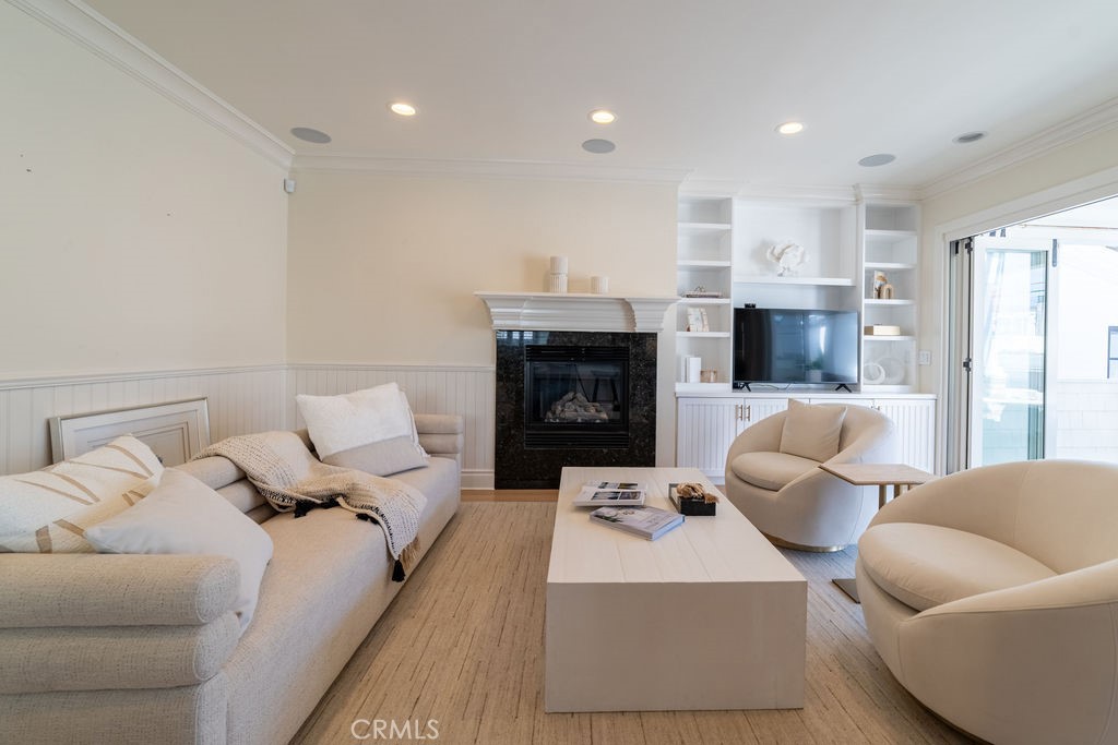 Corona del Mar North of PCH (CNHW) - Residential Lease