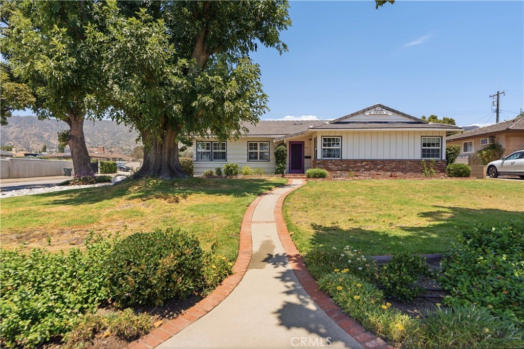 903 E Dalton