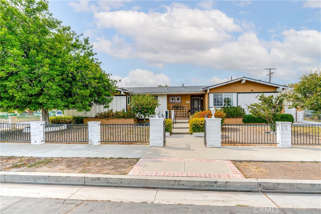 Discover the potential in this spacious 5-bedroom, 3-bath home situated in one of the area’s most desirable neighborhoods. Featuring a flexible open floorplan and generous square footage, this property is perfect for those ready to bring their vision to life.
The main living area offers a bright, open layout connecting the living, dining, and kitchen spaces ready to be reimagined into your ideal entertaining hub. The roomy primary suite provides the perfect canvas to design your own private retreat with space for a luxurious ensuite and walk-in closet.
Outside, the private backyard features a pool and patio area with endless options for updating, relaxing, or entertaining. A detached garage adds more potential—ideal for parking, a workshop, home studio, or possible ADU conversion.
An incredible opportunity to reimagine an oversized pool home on a large corner lot in a prime location!