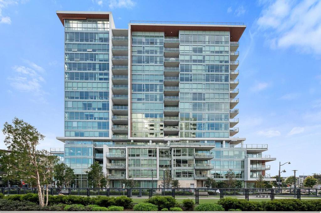 708 Long Bridge Street 212