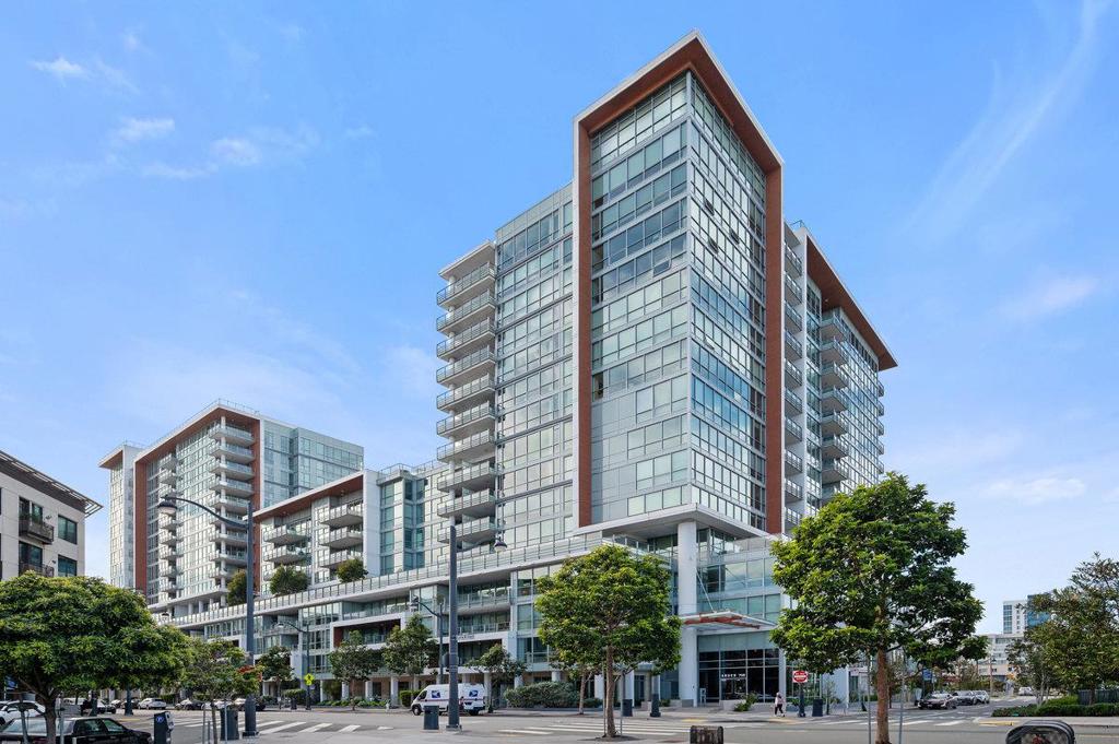 708 Long Bridge Street 212