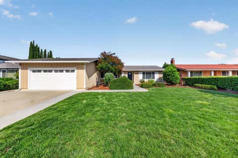 Photo of 6098 Calle Esperanza, San Jose, CA 95120 (MLS # ML82047114)