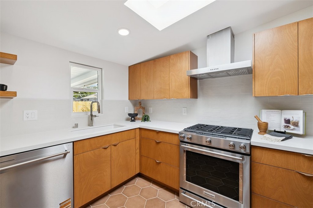 Santa Barbara: Other (80) - Residential