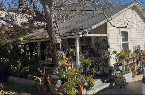 Photo of 296 N Alessandro Rd, Banning, CA 92220 (MLS # DW25267204)