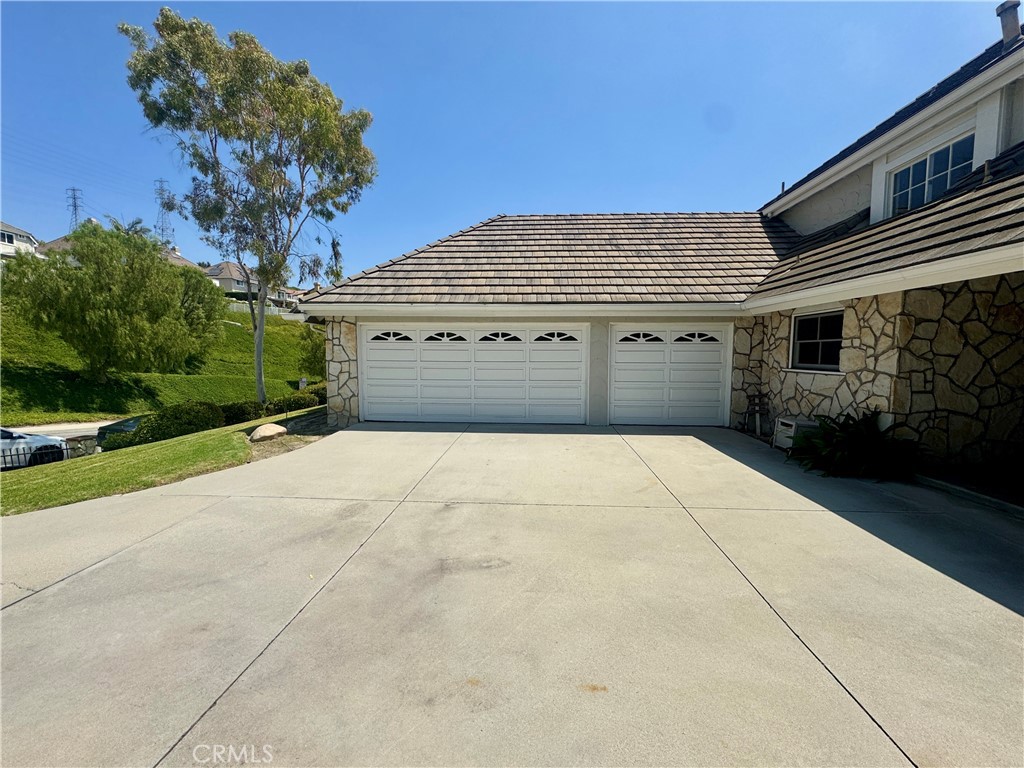 3940 E Summitridge Lane