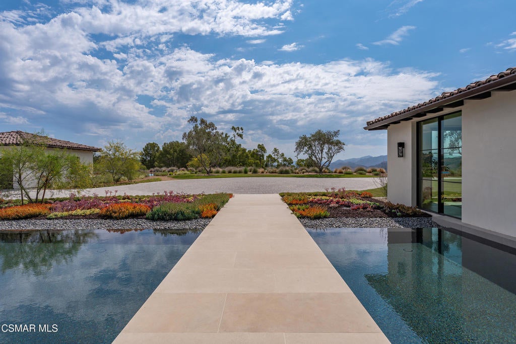 2551 White Stallion Road
