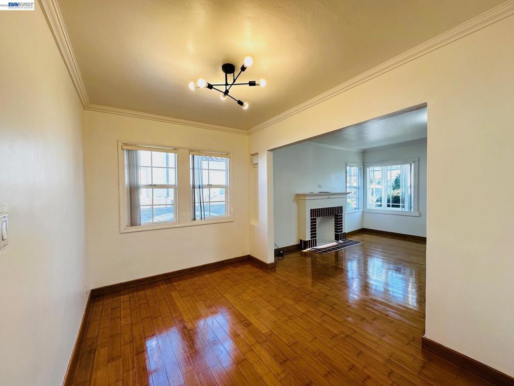 350 Cherrywood Ave