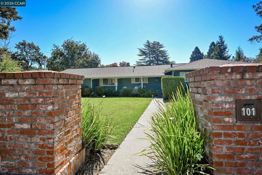101 Camino Amigo Ct CT, Danville CA 94526