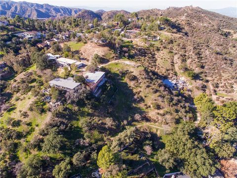 Photo of 0 undefined, Tujunga, CA 91042 (MLS # WS25261458)