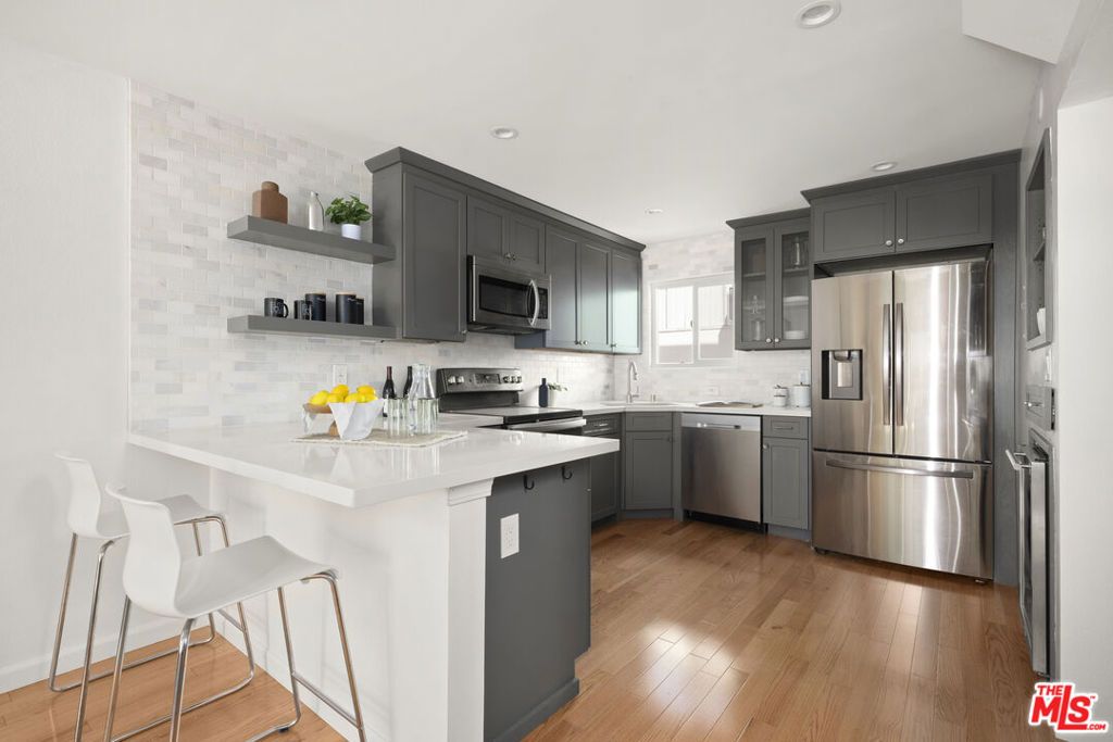 Photo of 11954 Goshen Avenue #205, Los Angeles, CA 90049 (MLS # 26667059)