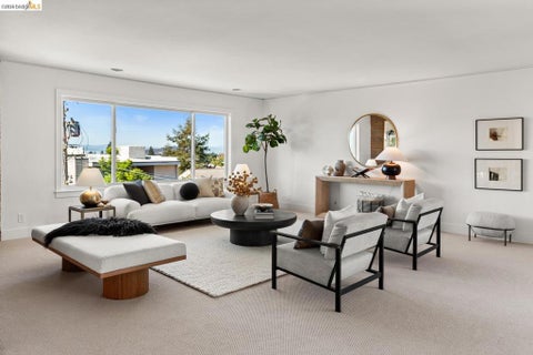 Photo of 1519 Oxford St ST #L, Berkeley, CA 94709 (MLS # 41152144)