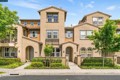 Photo of 5267 Fioli Loop Loop, San Ramon, CA 94582 (MLS # 41132125)