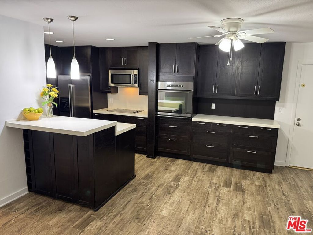 Photo of 8640 Gulana Avenue #K1020, Playa Del Rey, CA 90293 (MLS # 25601225)