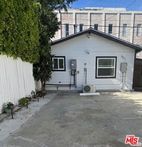 Photo of 607 N Gower, Los Angeles, CA 90004 (MLS # 26656143)