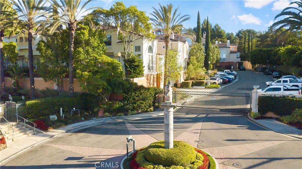 Summit Renaissance (SMRN) - Residential