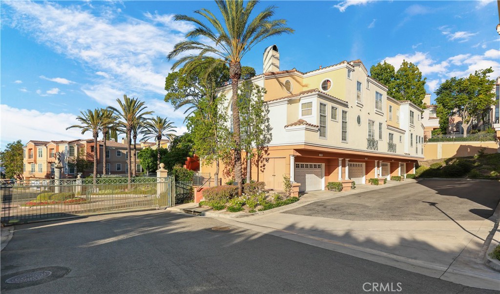 Summit Renaissance (SMRN) - Residential