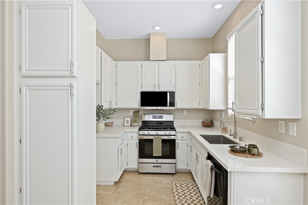 Summit Renaissance (SMRN) - Residential