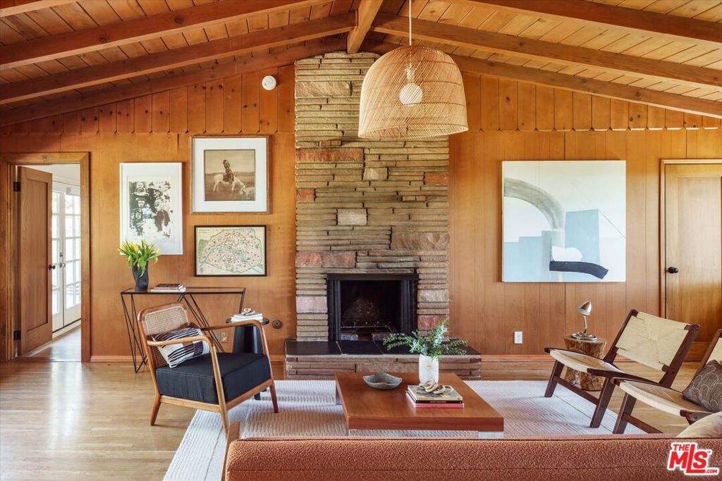 271 E Loma Alta Drive