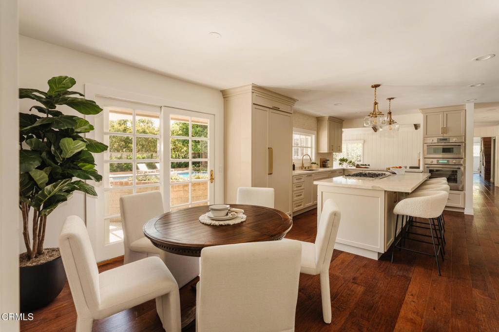 Ventura, California, 93060, United States, 5 Bedrooms Bedrooms, ,5 BathroomsBathrooms,Residential,Active,2044136
