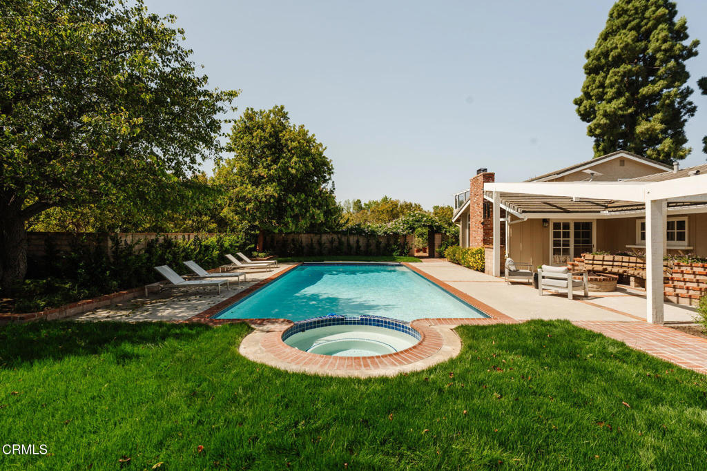 Ventura, California, 93060, United States, 5 Bedrooms Bedrooms, ,5 BathroomsBathrooms,Residential,Active,2044136
