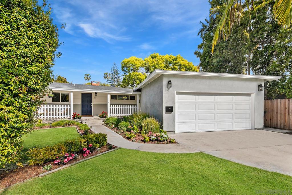 441 Country Club Ln