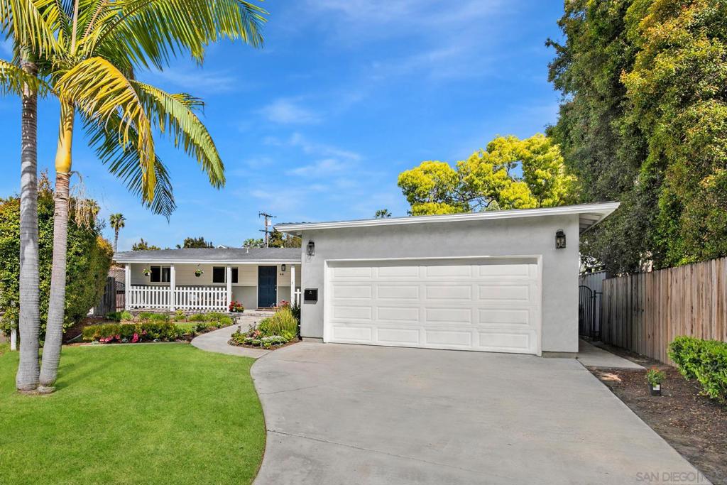 441 Country Club Ln