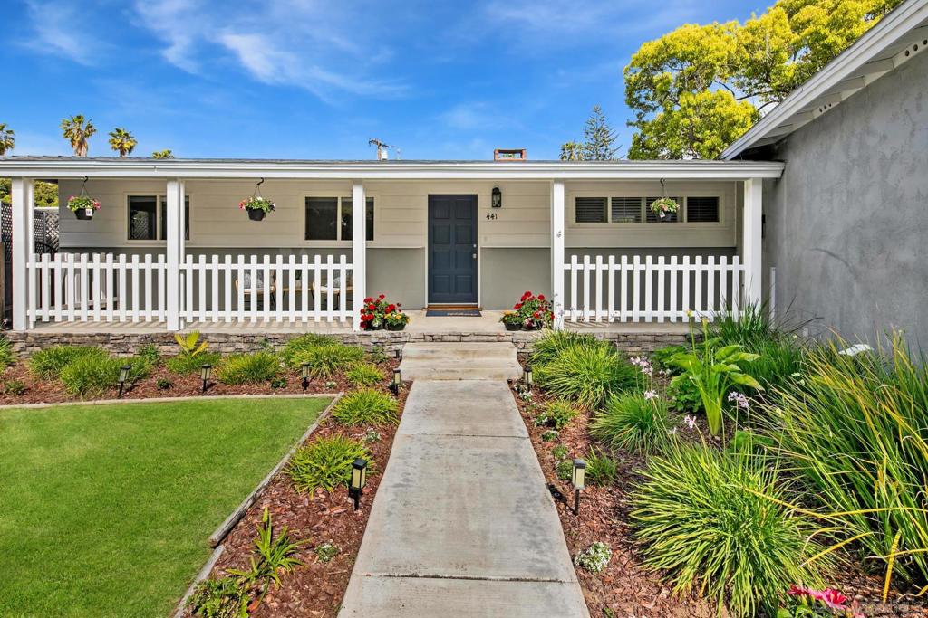 441 Country Club Ln