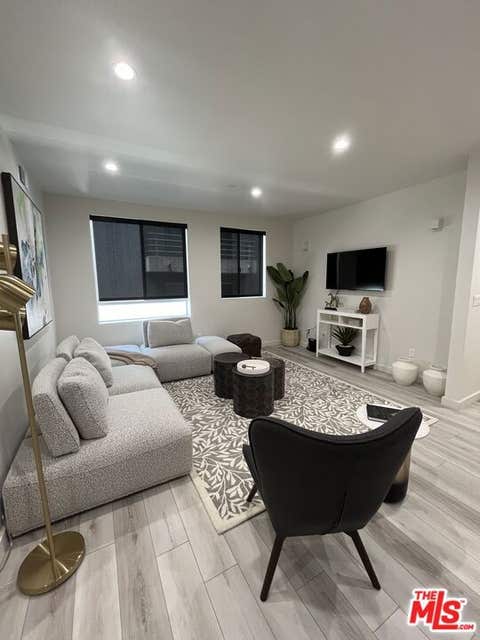 Photo of 124 S Croft Avenue #402, Los Angeles, CA 90048 (MLS # 26868879)