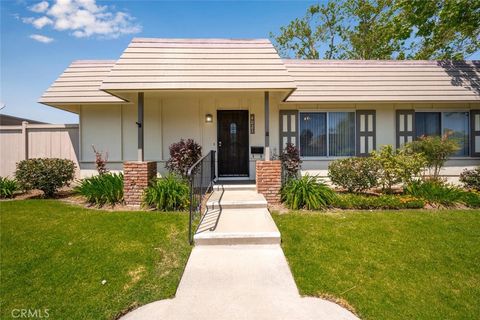 4021 Via Ingresso Cypress CA 90630