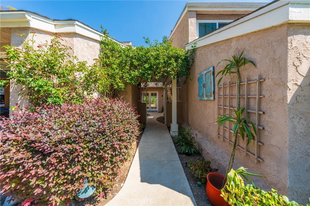 24356 Hillview