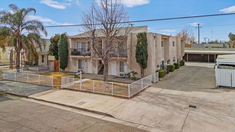233 N Inez Street Hemet CA 92543