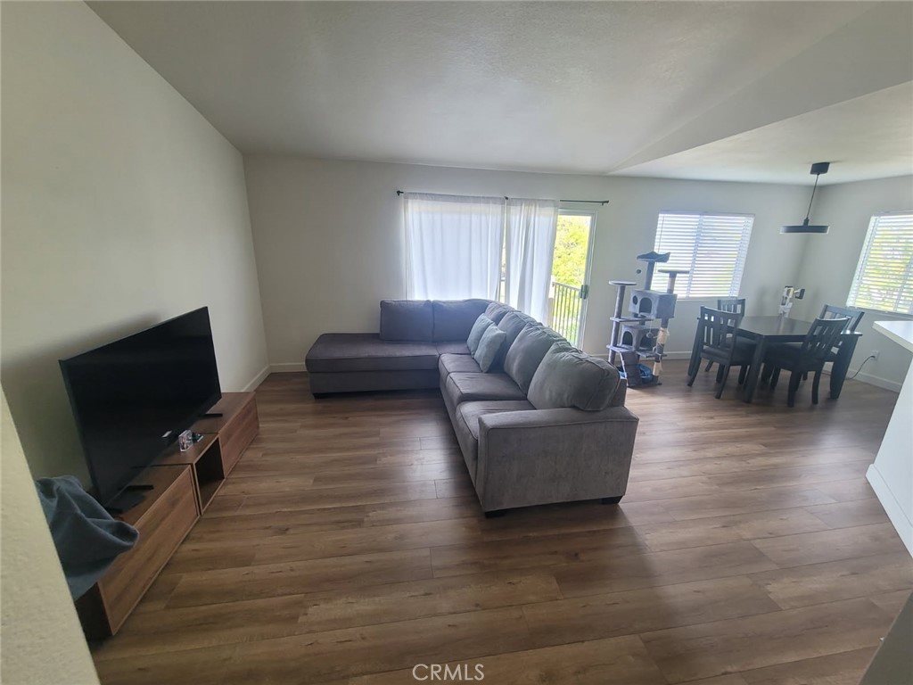 2588 Avenida del Vista 204