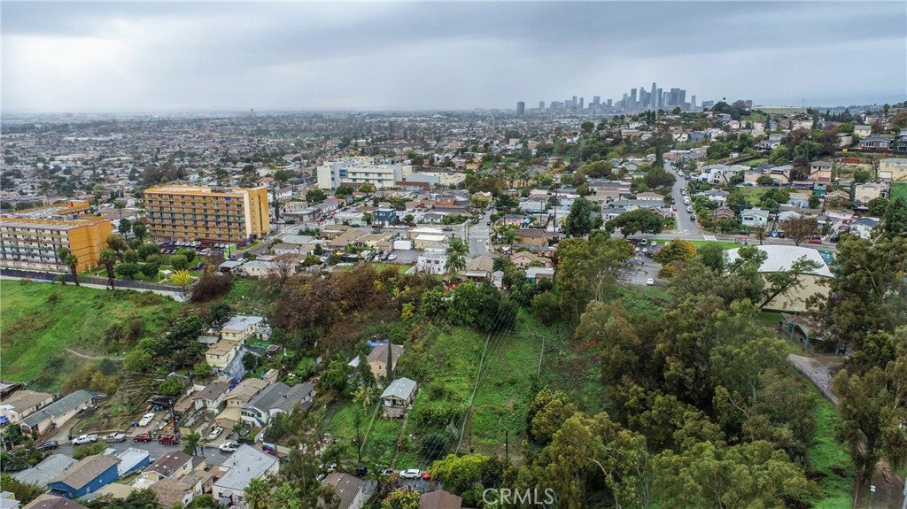 945 Miller Avenue