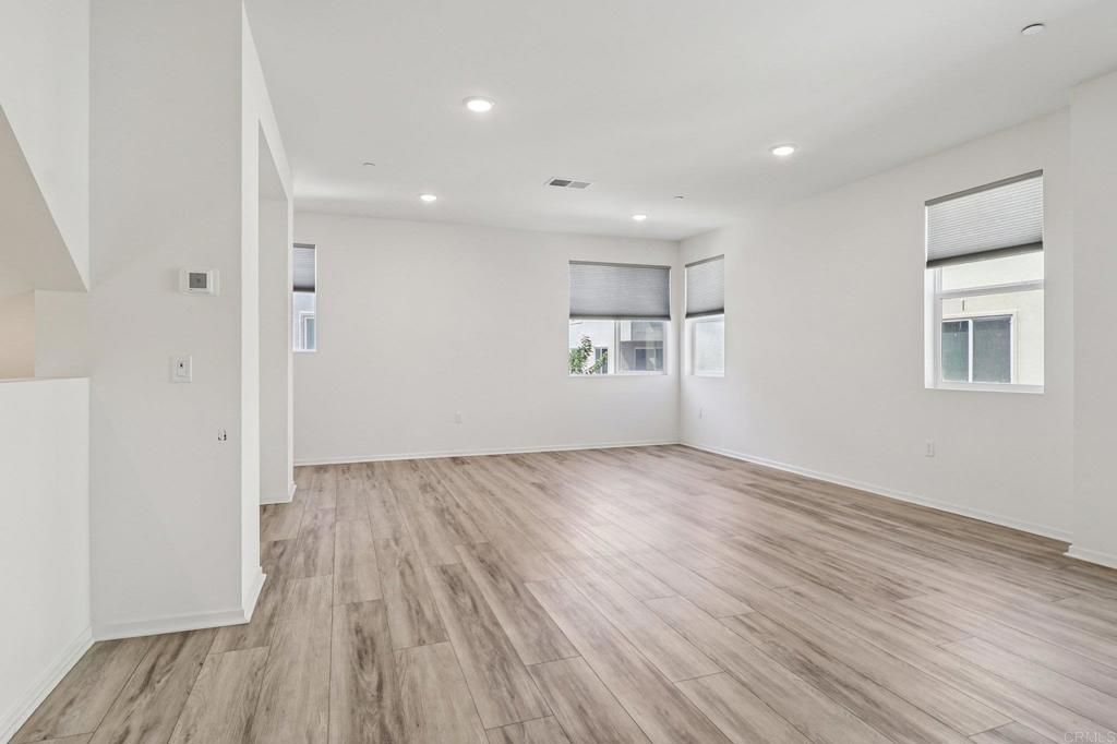 5265 Beachfront Cove Street