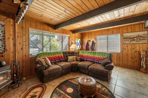 Photo of 1123 W Aeroplane Boulevard, Big Bear, CA 92314 (MLS # 219146897DA)