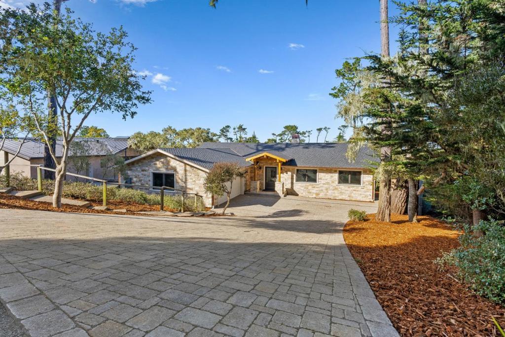1025 Sombrero Road