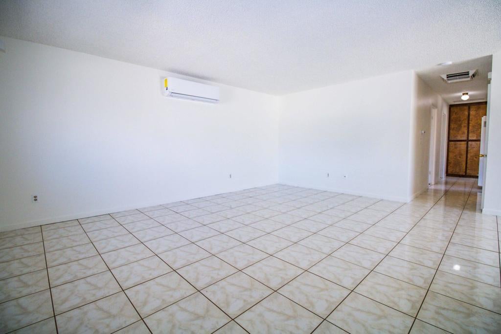 16195 Via Vista