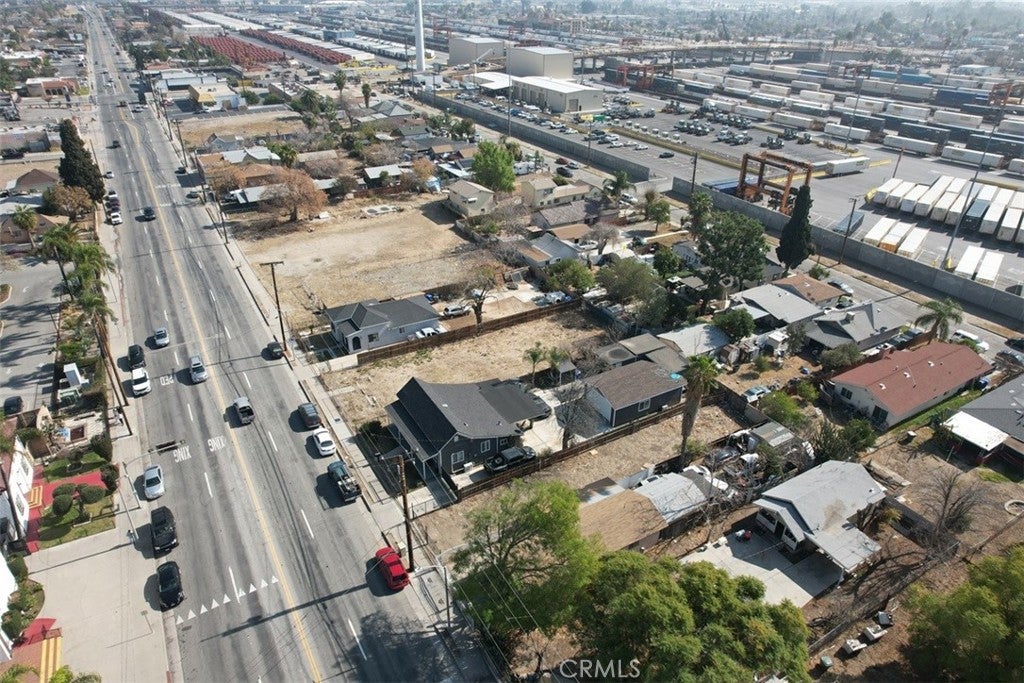 1445 W 5th
