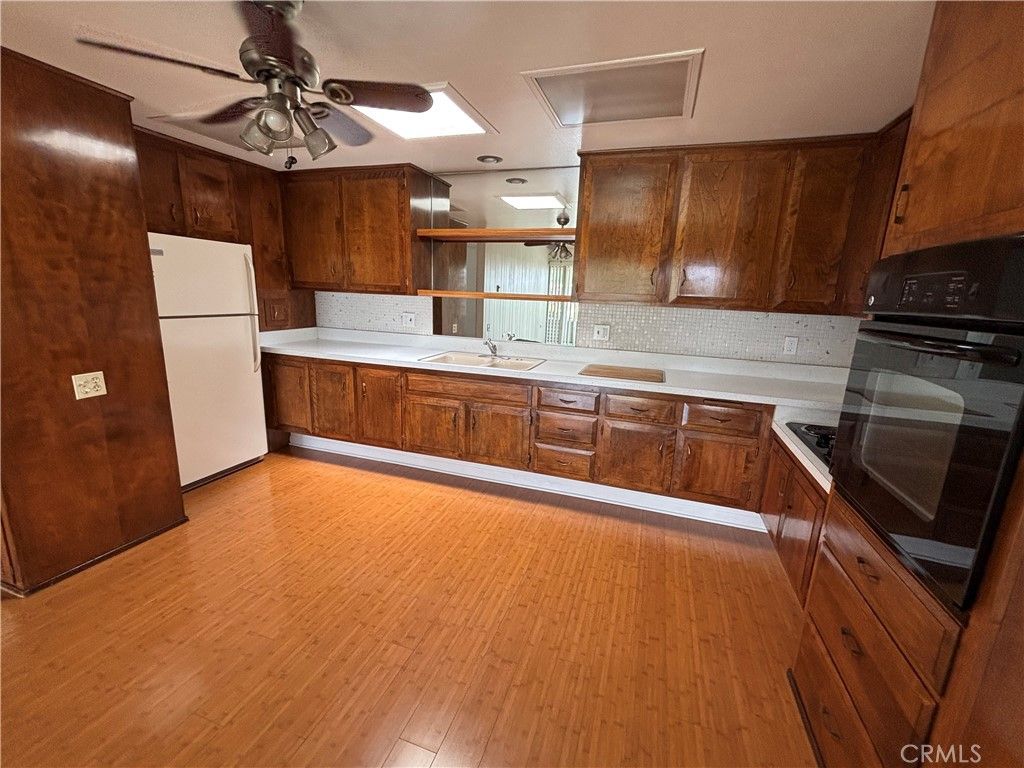 listing image 130725979373130885774