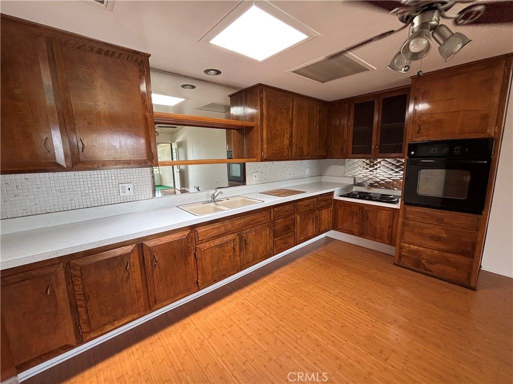 listing image 130727116718017298905