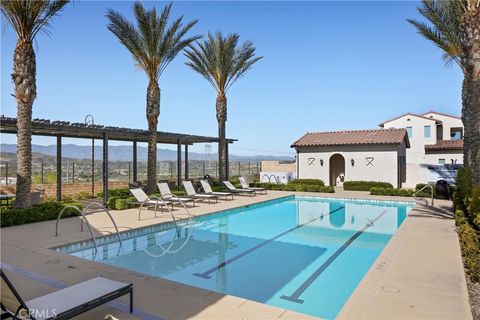 Photo of 20535 Martingale Place, Saugus, CA 91350 (MLS # SR25097397)