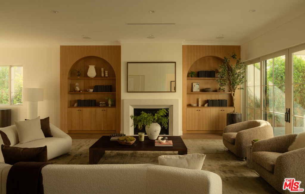 23236 Hatteras Street