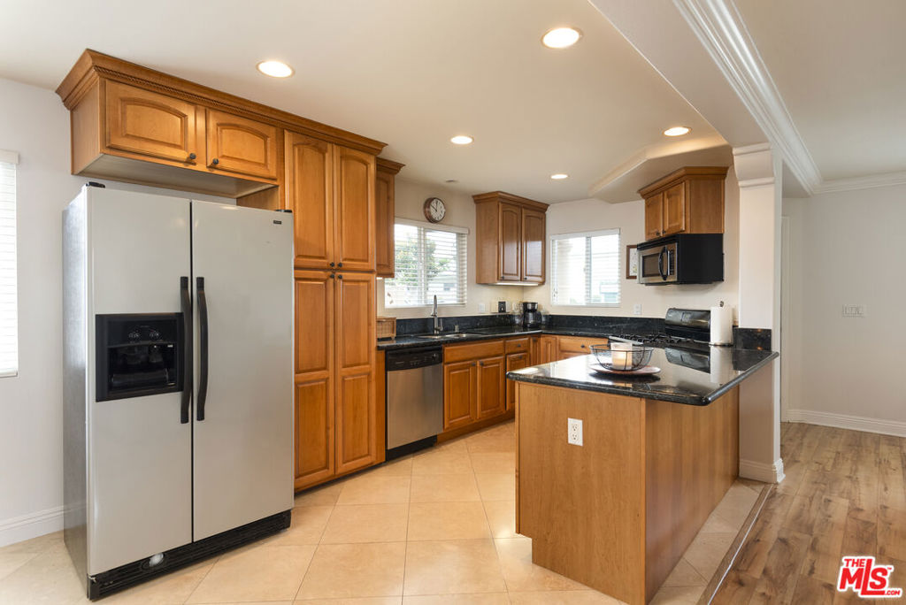 4535 W 168th Street