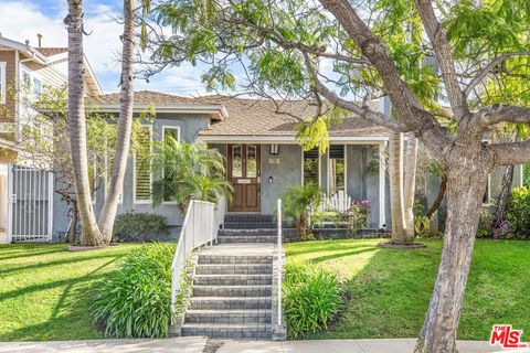Photo of 1626 S Canfield Avenue, Los Angeles, CA 90035 (MLS # 26644481)