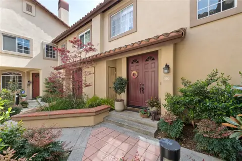 MLS: OC26087425
